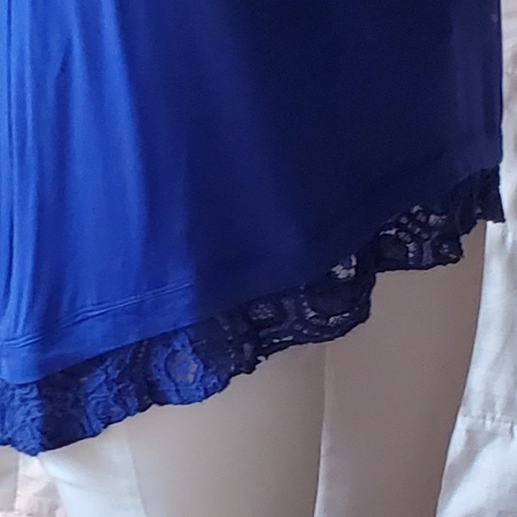 🍒Anthropologie Lace Edge Bordeaux Blue Tunic Top CYA - Picture 10 of 12
